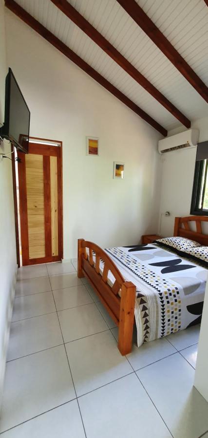 Les Cottages De Roseau Capesterre Belle Eau Bagian luar foto